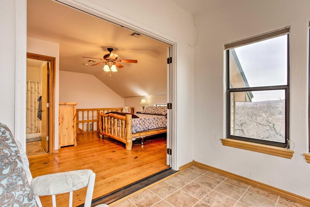 Medicine Park Cabin Rental With Mountain View エクステリア 写真