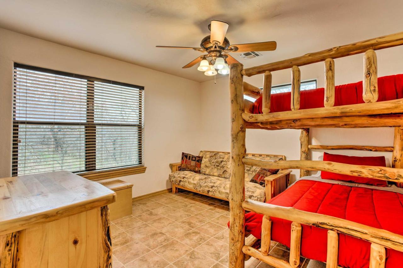 Medicine Park Cabin Rental With Mountain View エクステリア 写真