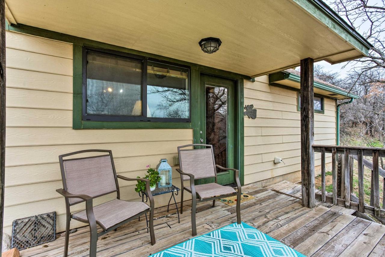 Medicine Park Cabin Rental With Mountain View エクステリア 写真
